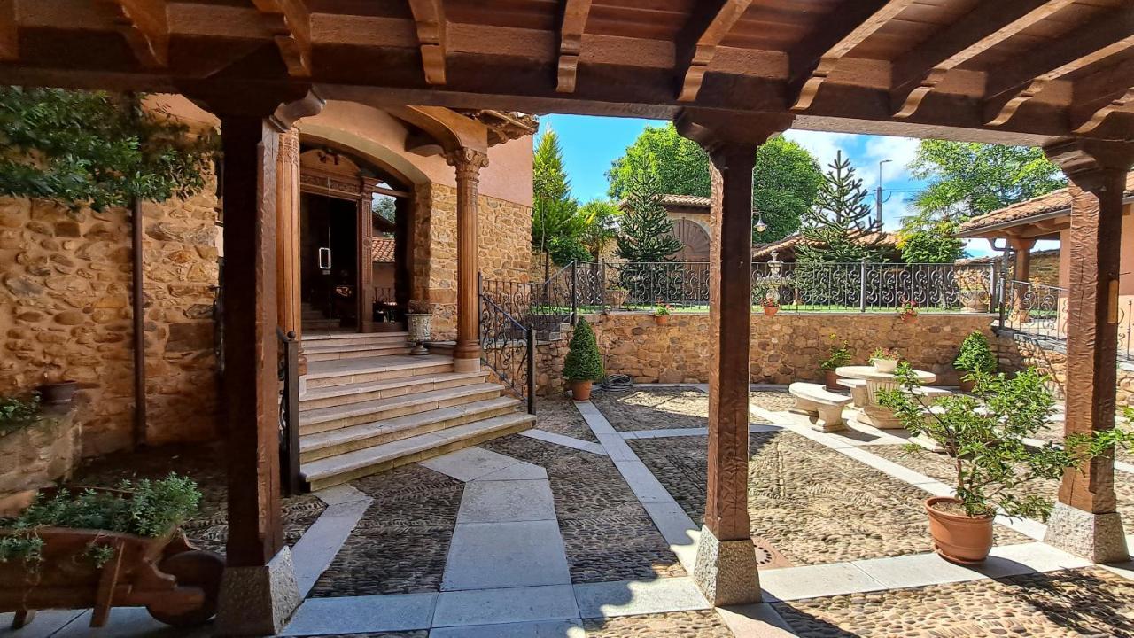 Palacio Del Conde De Rebolledo Villaviciosa de la Ribera 외부 사진